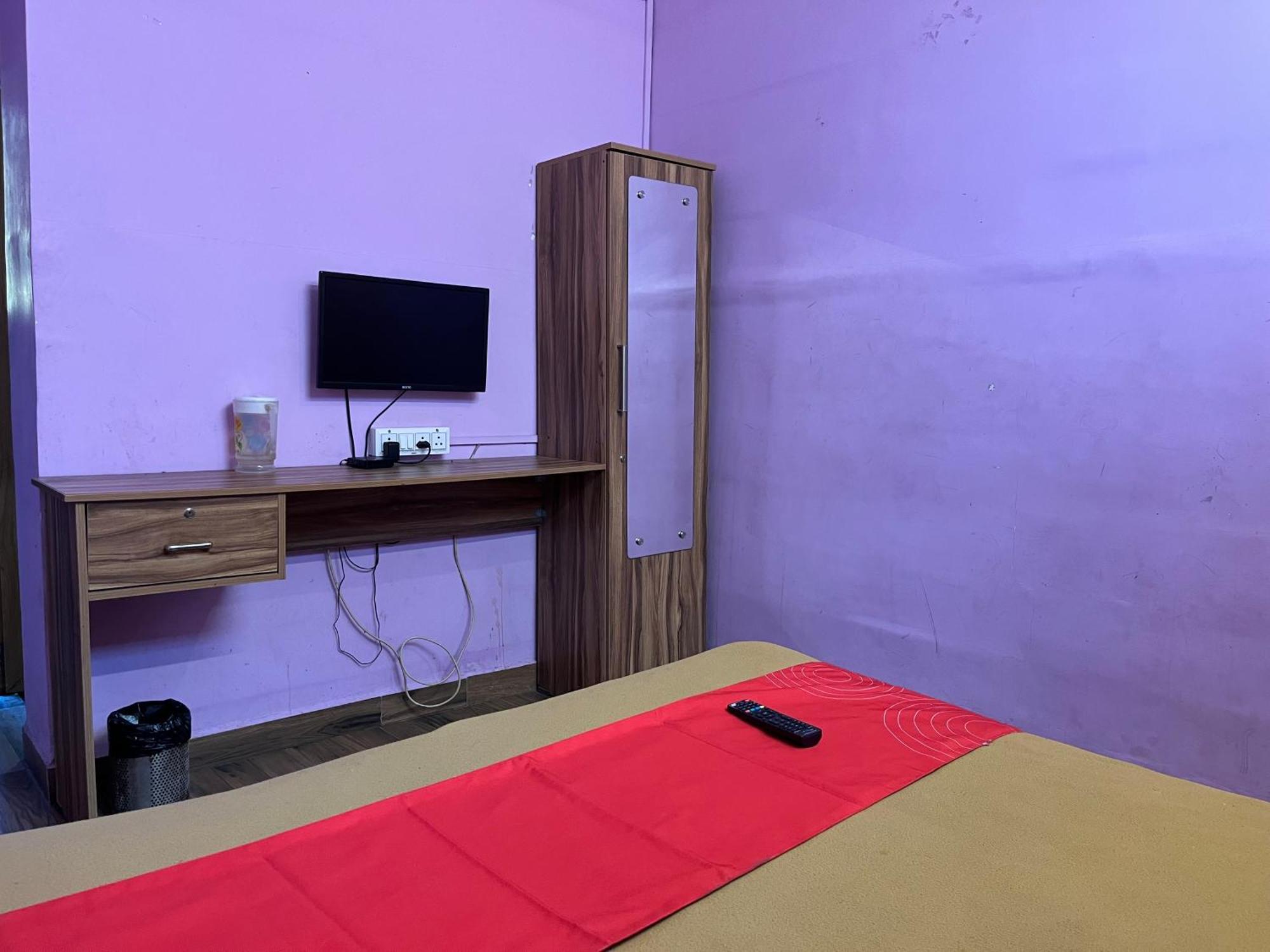 Vinayak Residency Porur Bed & Breakfast *