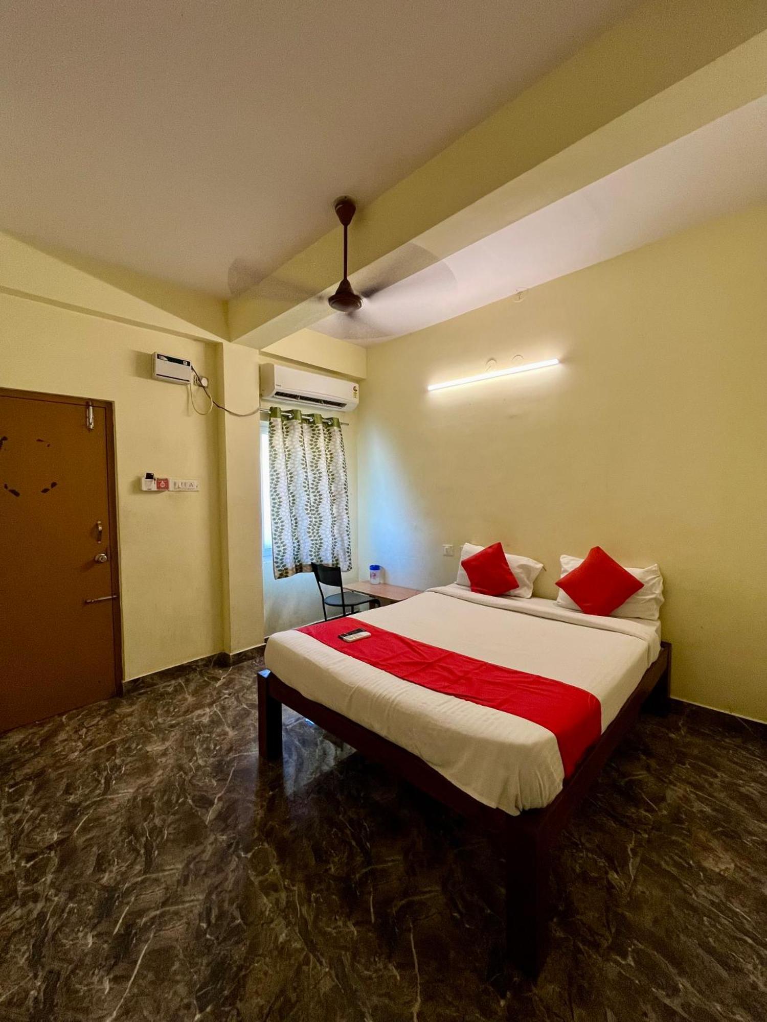 Vinayak Residency Porur Bed & Breakfast